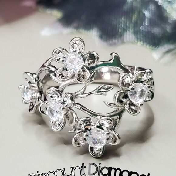 Clear White Diamond Ring on 925 Sterling Silver - Picture 5 of 6